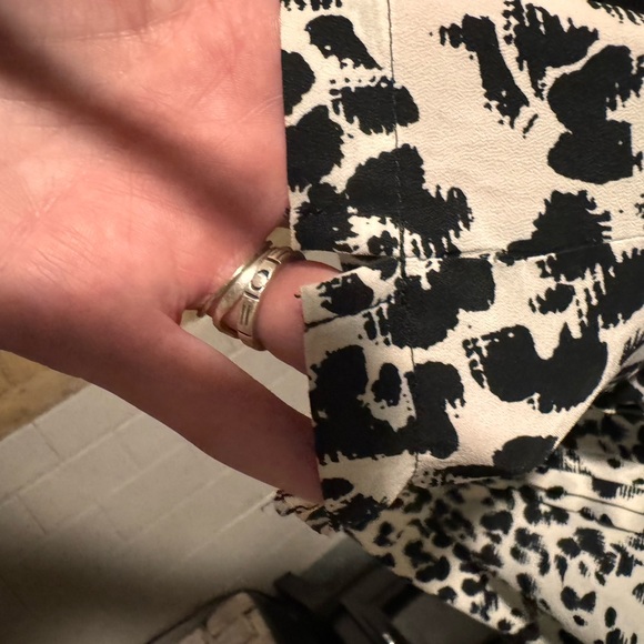 Medium - Merona summer sleeveless blouse with black and white print - Picture 6 of 10